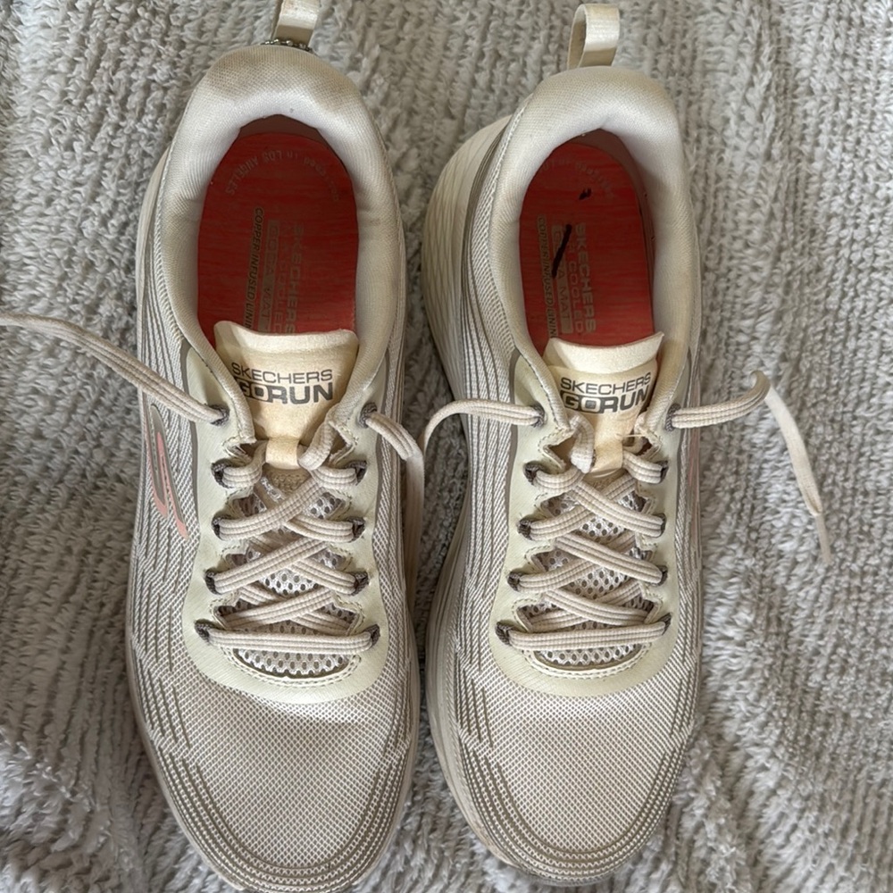 Skecher Air Cooled Goga Mat Copper Infused Lining Athletic Shoes size 9